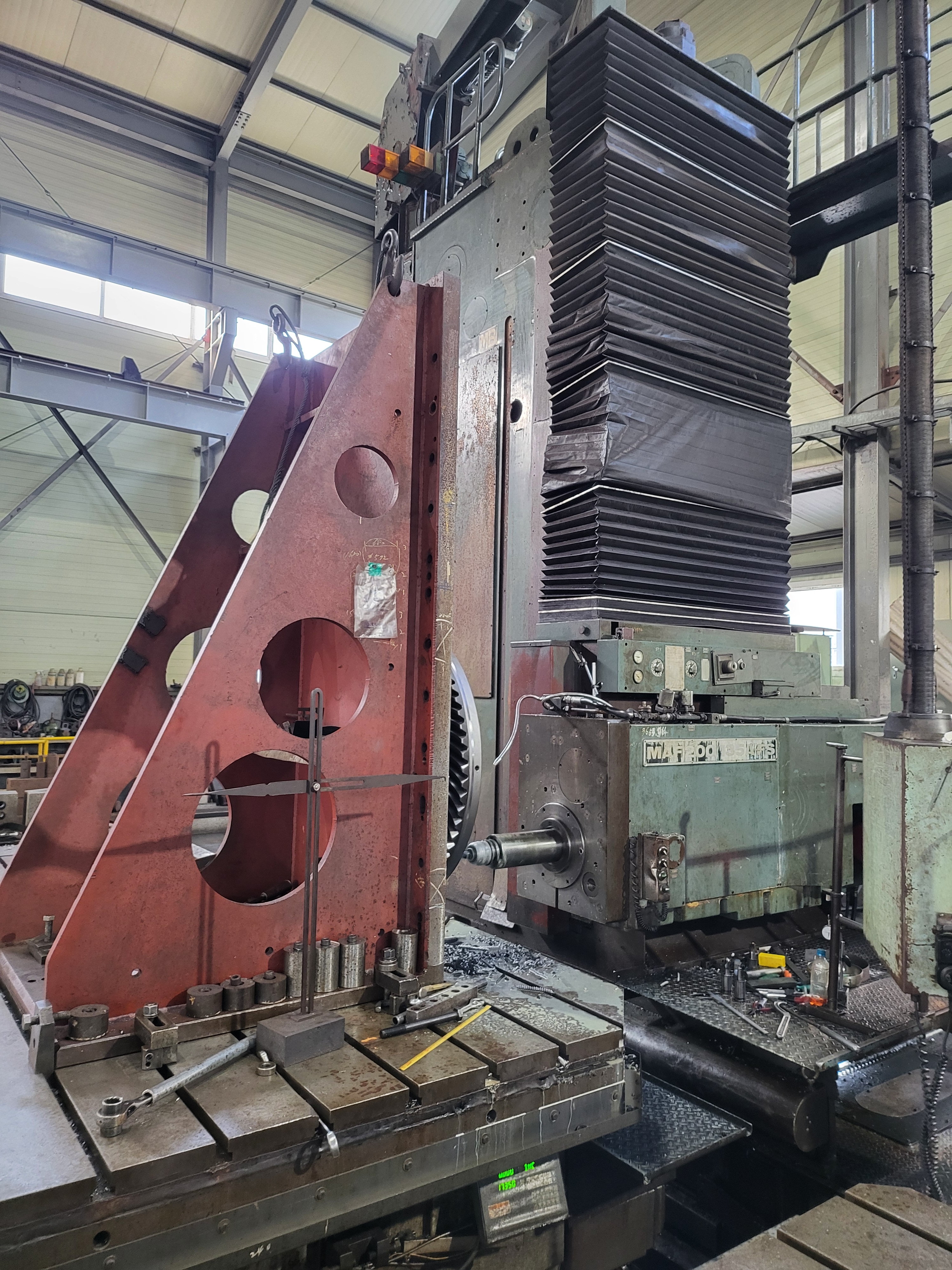 MITSHUBISHI BORING MACHINE